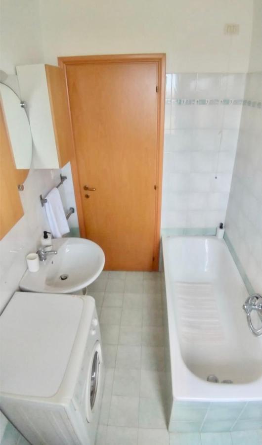 Ferienwohnung Cleo Camelia Falconara Marittima Exterior foto
